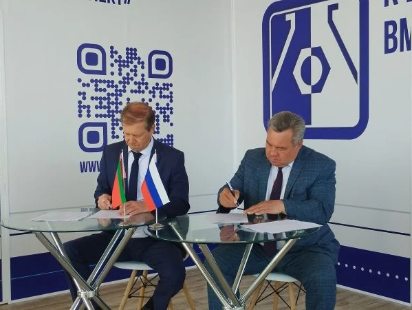 Союз производителей: ОНИИП и Гомельагрокомплект объединили технологии для выпуска импортозамещающих доильных систем на базе «АСУ-АГРО».