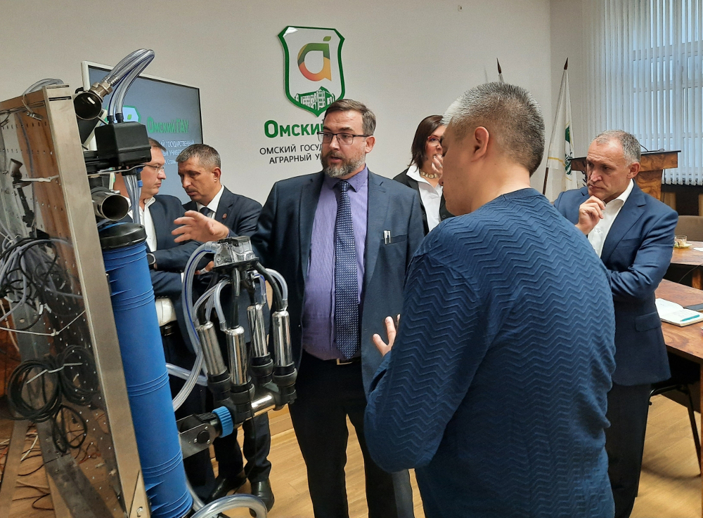 АО «ОНИИП» представило делегации Узбекистана цифровое решение для автоматизации животноводства