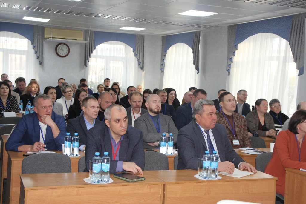 Омские аграрии обсудили перспективы сотрудничества с ОНИИП